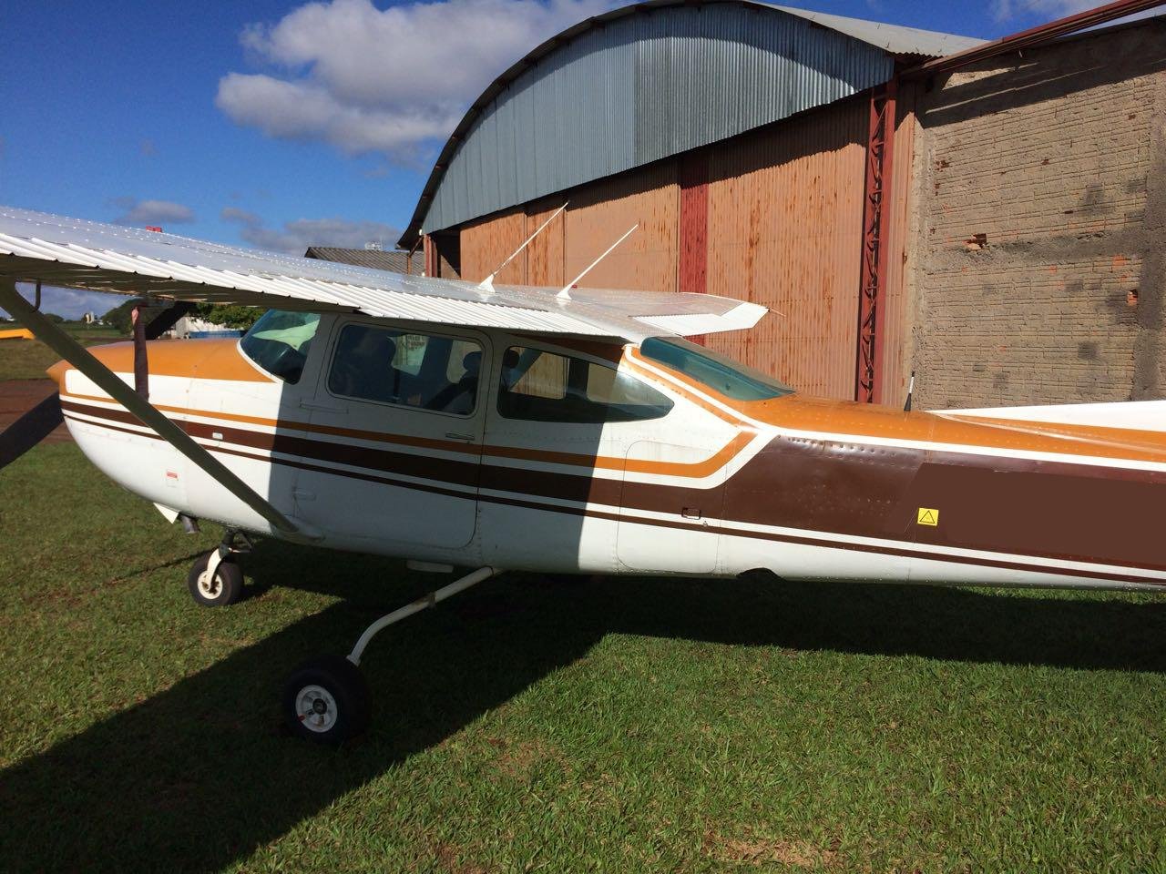 CESSNA R182RG SKYLANE 1982