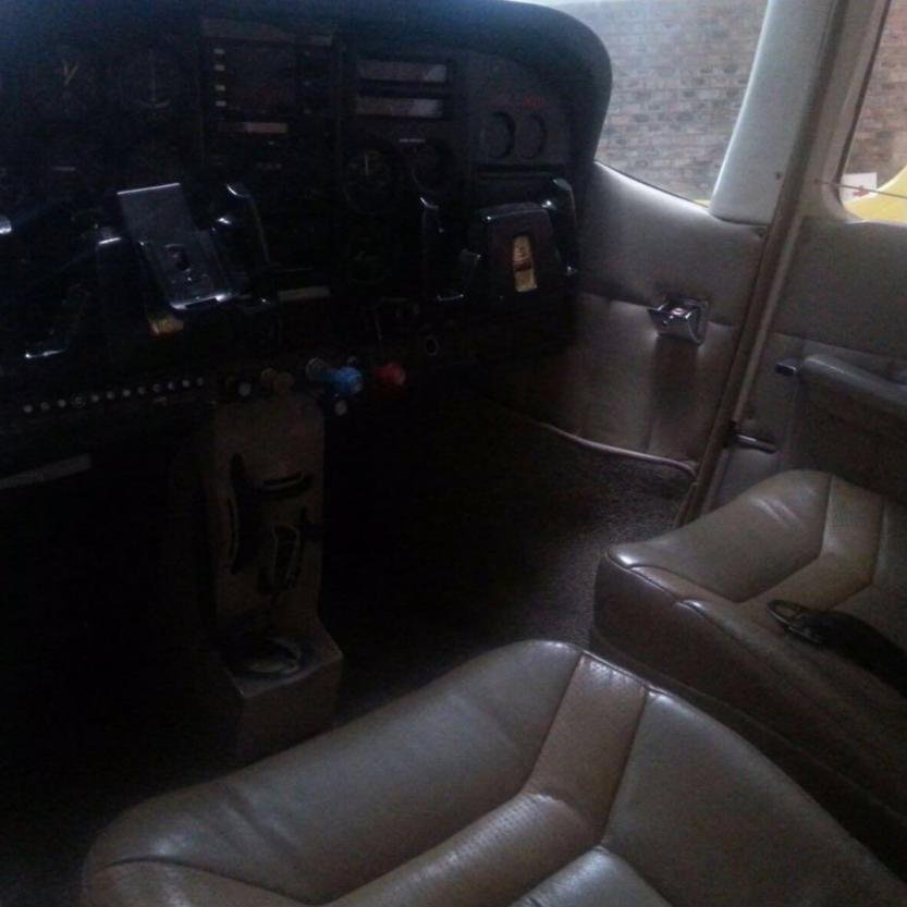 CESSNA SKYLANE C182P 1974
